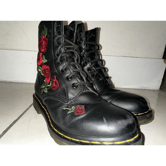 Doc‎ Martens Rose Boots Embroidered 1460 Leather US 7 8 Hole - Picture 6 of 10